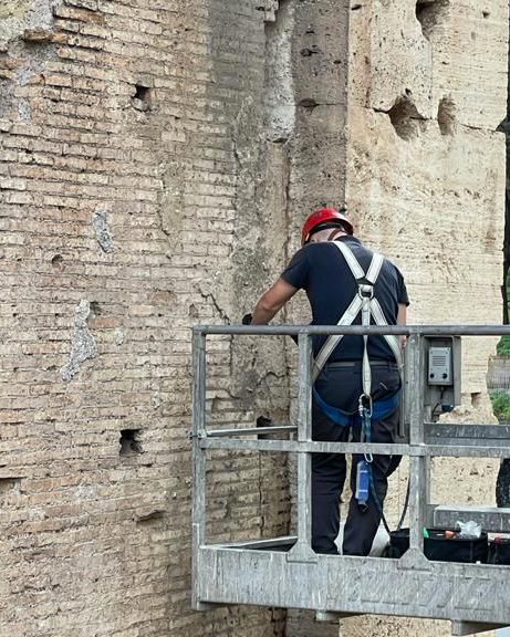 Wireless structural health monitoring of the Colosseum